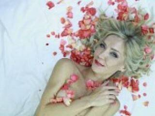 Еротичний відеочат lovelylaura