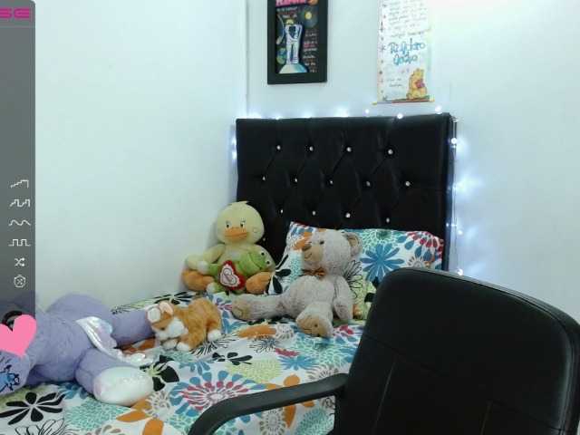 Фотографії Lu-baby Hi. Welcome to my room ♥ #sexy #latina #18 #natural #lovense