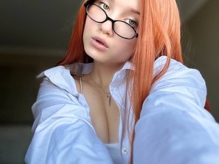 Еротичний відеочат LunetteFame