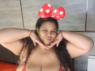 Еротичний відеочат LynnJones