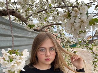 Еротичний відеочат maddykit