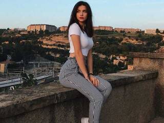 Еротичний відеочат MadeleynKill