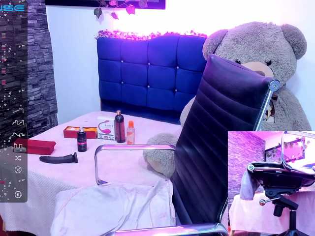 Фотографії Madelinexxx Hello, I'm new... My name is Madeline and I'm 18 years old❤Tip menuPvt ON- GOAL: SHOW BOOBS