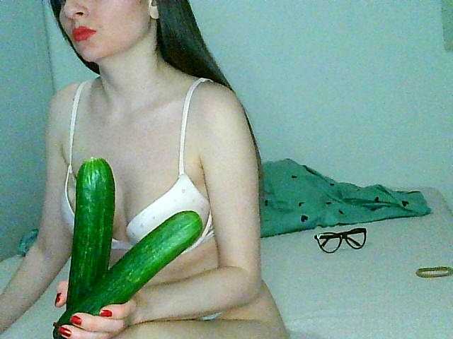 Фотографії MagalitaAx go pvt ! i not like free chat!!! all for u in show!! cucumbers will play too