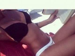 Еротичний відеочат malyshka1