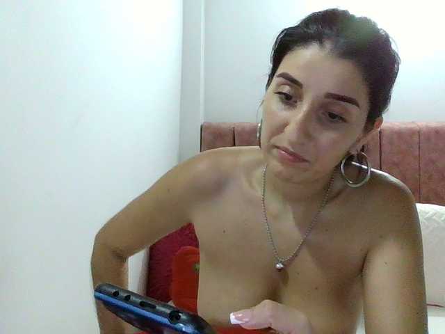 Фотографії mao022 hey guys for 2000 @total tokens I will perform a very hot show with toys until I cum we only need @remain tokens
