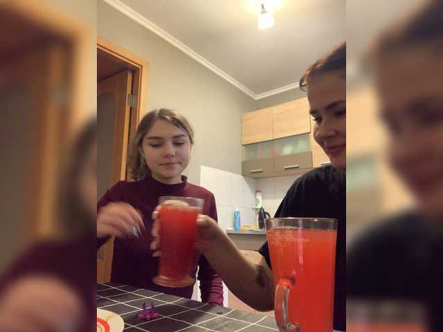 Скріншоти передачі ssssssnakeee