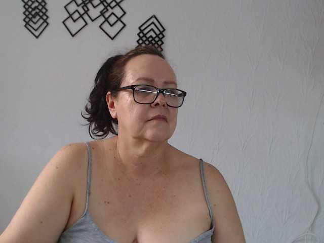 Фотографії maturekarime Mature woman hairy and bbw,: tits 30, pussy 35, ass 25, all naked 100, masturbate and cum 120