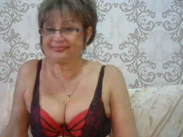 Фотографії MatureLissa Who want to see mature pussy ? pls for @total English and German