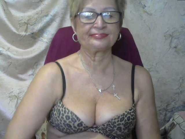 Фотографії MatureLissa Who wants to see mature pussy ? pls for @total English and German