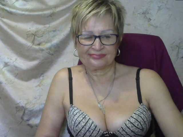 Фотографії MatureLissa Who wants to see mature pussy ? pls for @total English and German