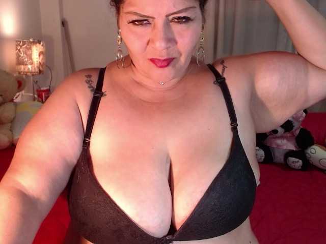 Фотографії Maturextgreat #bbw #bigbelly #bigboobs #bigass #grandma #milf #gilf #latina @total 600 @sofar 600 @remain 0