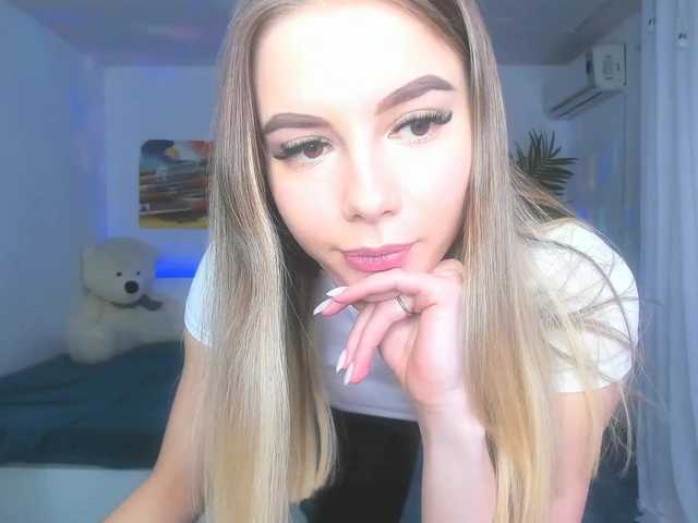 Скріншоти передачі MayaTheLove