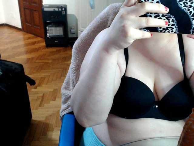 Фотографії Kimberly_BBW IS MY HAPPY BRITDAY MAKE ME VIBRATE WITH TOKENS I WANT TO RUN
