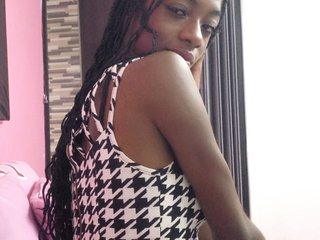 Еротичний відеочат melyzzaqueen