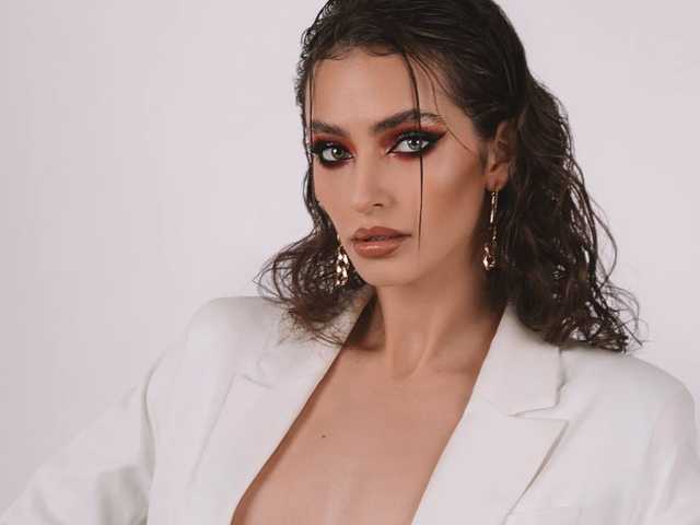 Фото профілю Mia-Adams