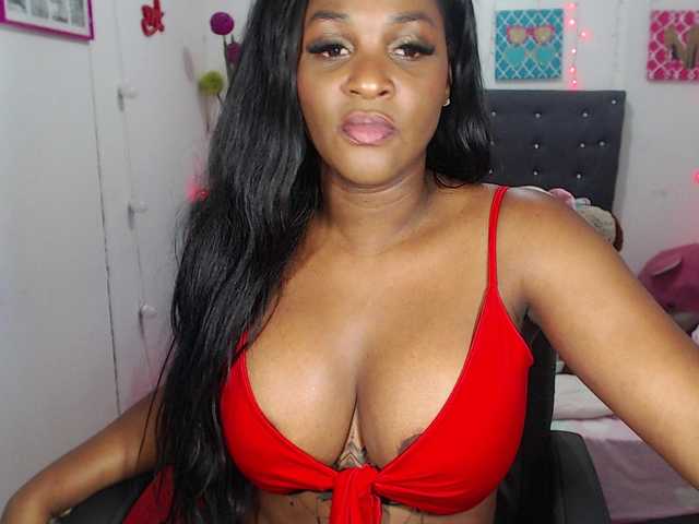Фотографії miagracee Welcome to my room everybody! i am a #beautiful #ebony #girl. #ready to make u #cum as much as you can on #pvt. #sexy #mature #colombian #latina #bigass #bigboobs #anal. My #lovense is #on! #CAM2CAM #CUMSHOW GOAL