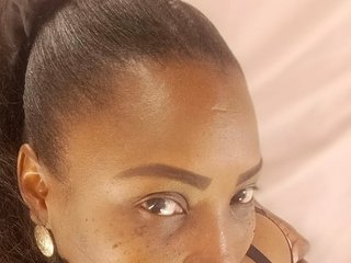 Еротичний відеочат miagutierrez11