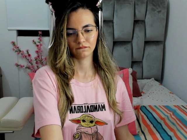 Фотографії miah-baby Hey, Make me Moan and Cum! PM 6 TK #hairypussy #teen #baby #daddy @remain to goal