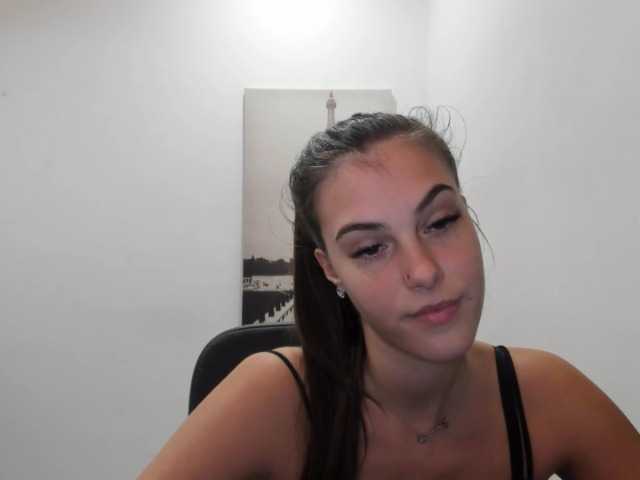 Скріншоти передачі MiaKhalid