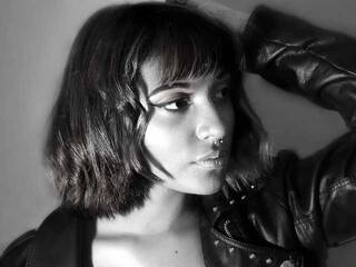 Еротичний відеочат michi-uwu