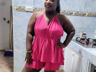 Еротичний відеочат MikaelaTaylor