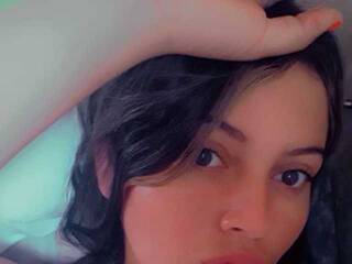 Еротичний відеочат MileyMoon