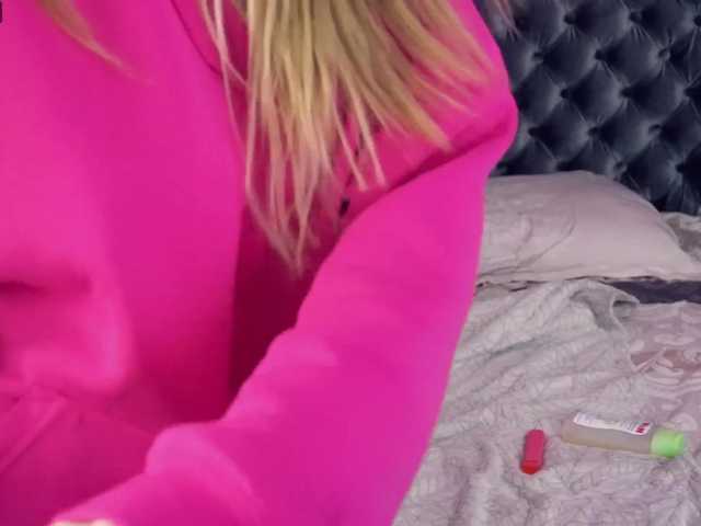 Скріншоти передачі MillaDoll