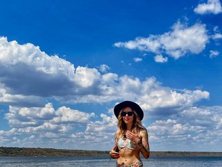 Еротичний відеочат MiraBella33