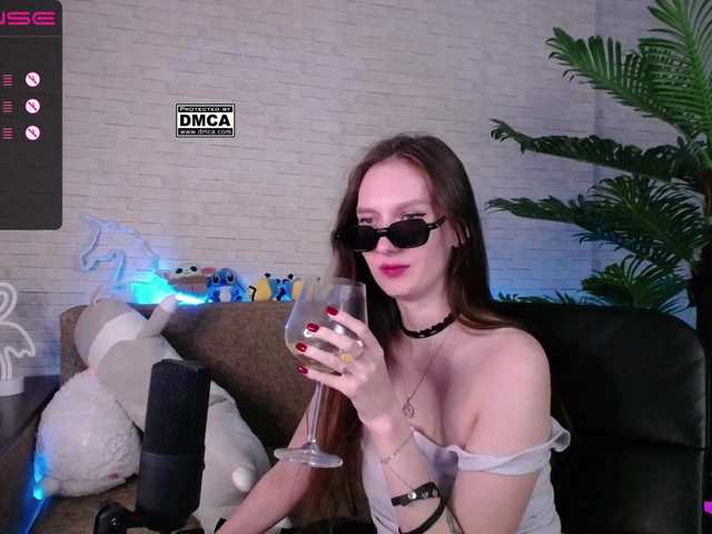 Скріншоти передачі RumGirl