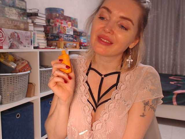 Скріншоти передачі MyMilfAnnette