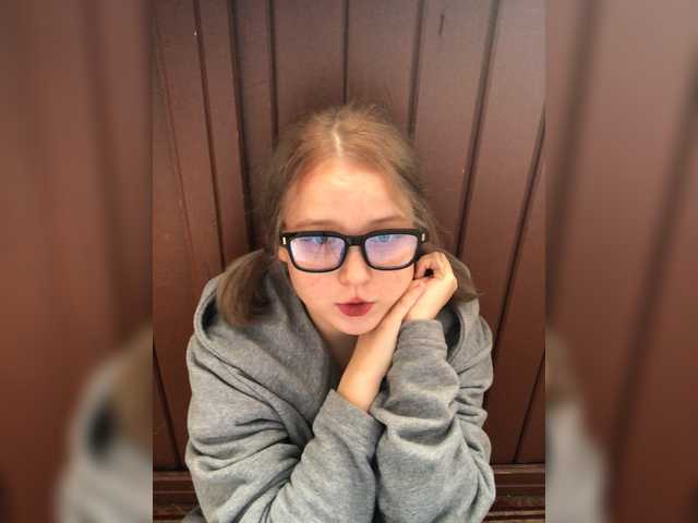 Скріншоти передачі MollyFranchi