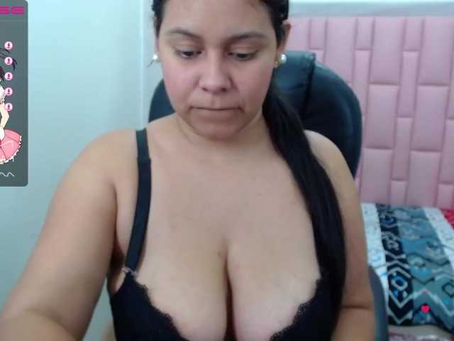 Фотографії MollyPatrick2 "guys Happy Day❤❤.tip 999 tk give me your love on this beautiful day #squirt #bigtits #bigboobs #hardnipples #bbw #latina #natural"