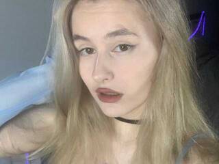 Еротичний відеочат MollyToads