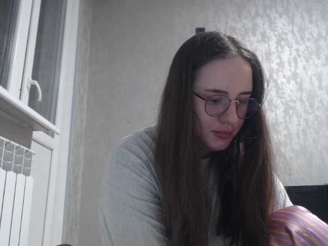 Скріншоти передачі Molyboobs