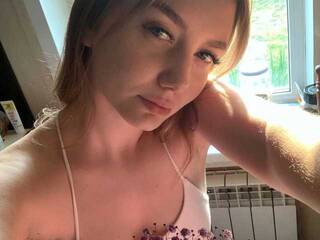 Еротичний відеочат moni-cartier