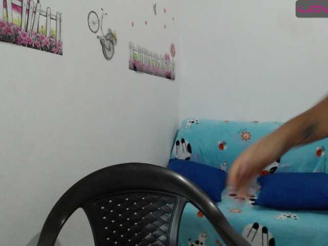 Скріншоти передачі monica-squirt