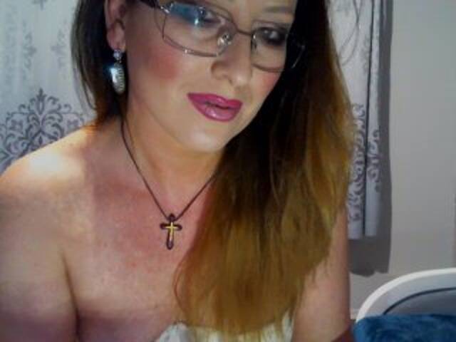 Скріншоти передачі moonQueen