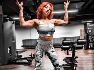 Еротичний відеочат MuscularMommy