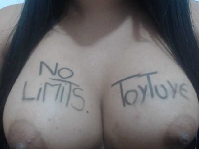 Фотографії Nantix1 #squirt #cum #torture #deep Throat #double penetration #smoking #fetish #latina