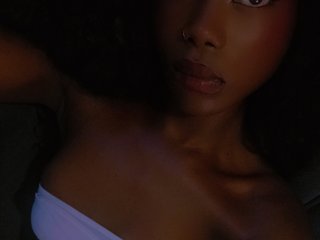 Еротичний відеочат NaughtyCherie