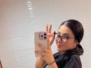 Еротичний відеочат Nia-May