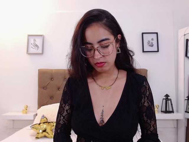 Фотографії NicoleBlum Wanna try the view of love? Look at my sexy eyes while i use very good my mouth... you know what i mean. / Blowjob at firts goal! #teen #sex #dildo #deepthroat #wet