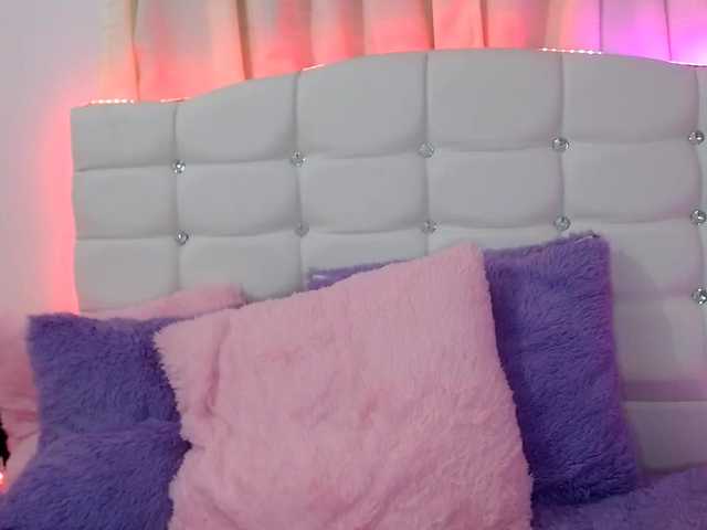 Скріншоти передачі NicoleMooree