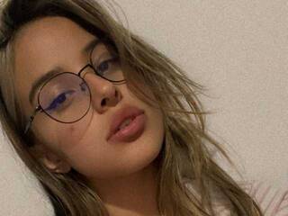 Еротичний відеочат NikolleWinner