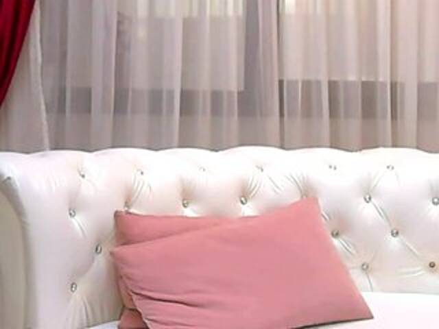 Скріншоти передачі NinaCrystal