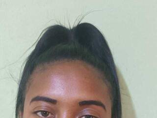 Еротичний відеочат Nisaina