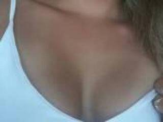 Еротичний відеочат nnefertiti