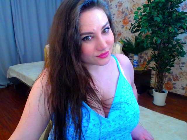 Фотографії VeritableGirl Hi guys! Welcome to my room! Let's have some fun together! Tip me if you like me - 11-111-1111!