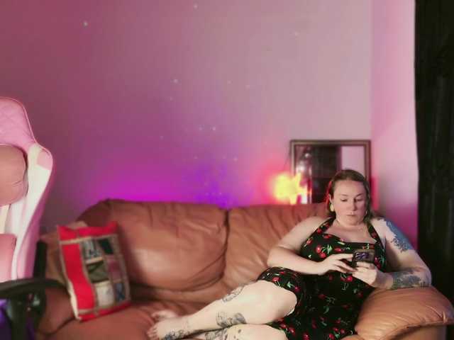 Скріншоти передачі NylonQueen